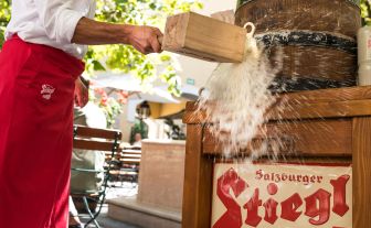 Fassanstich beim Sommerfest in der Stiegl-Brauwelt – Stiegl feiert den „Internationalen Tag des Bieres“